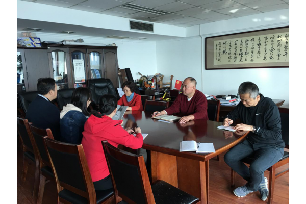 感慨中國(guó)奇跡  完善服務(wù)體系